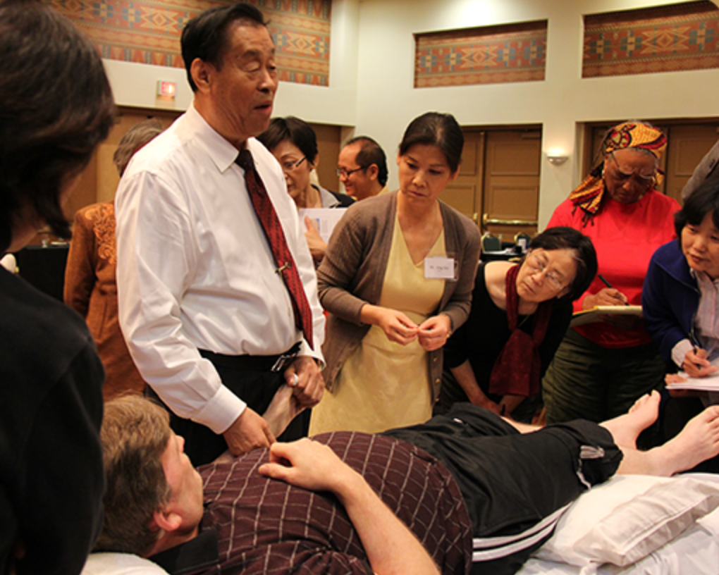 Dr. Shi Xue Min acupuncture demonstration